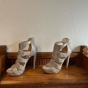 Steve Madden rhinestone Platform Heels Sz 6.5